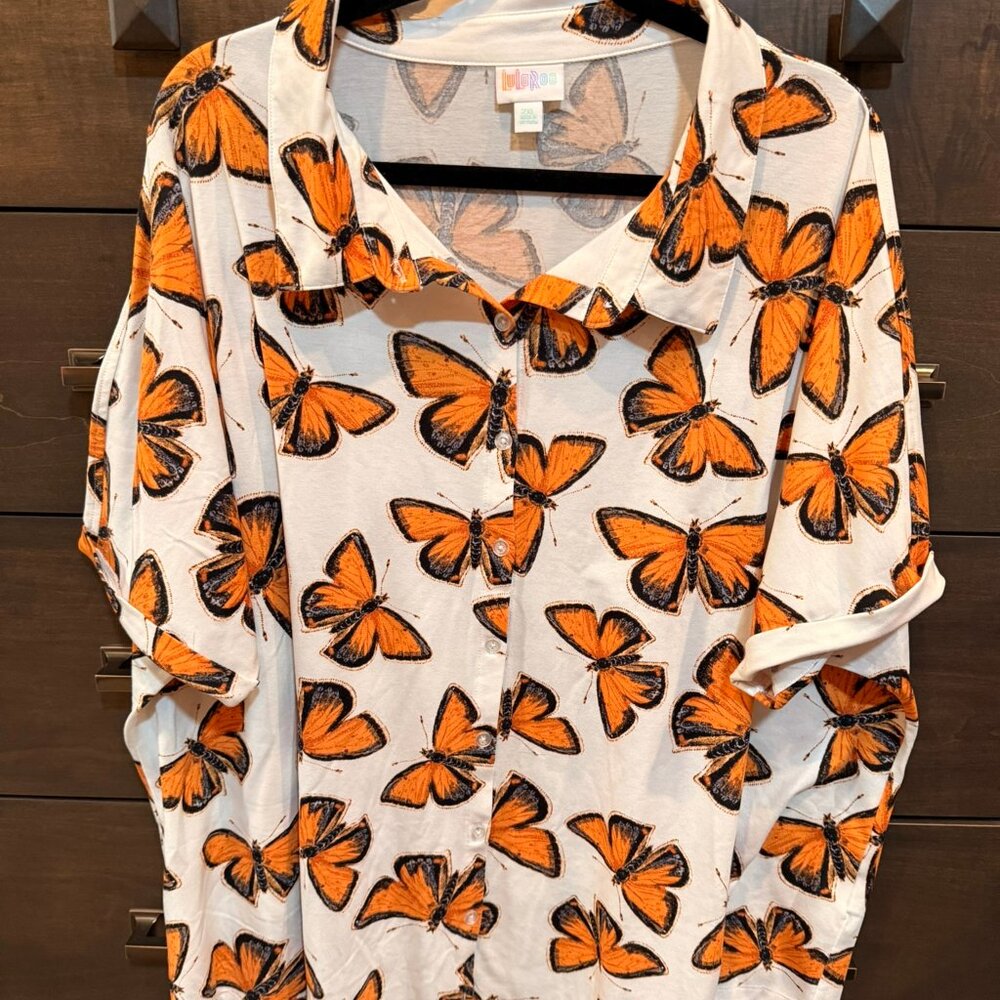 LuLaRoe CHARLIE Button Down Shirt 2XL